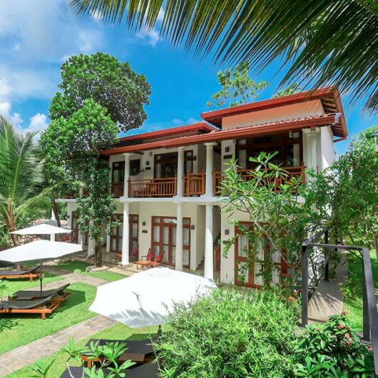 Garten vor 8 Zimmern im Terrace Garden Ayurveda Resort - Ayurveda in Sri Lanka