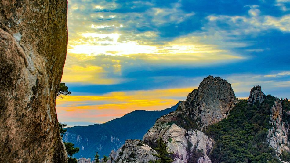 Sonnenuntergang im Seoraksan Nationalpark, Südkorea